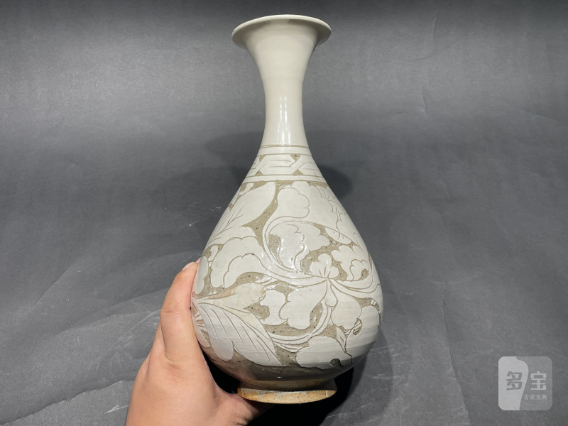 明 刻花山西玉壶春白底刻 - 图4